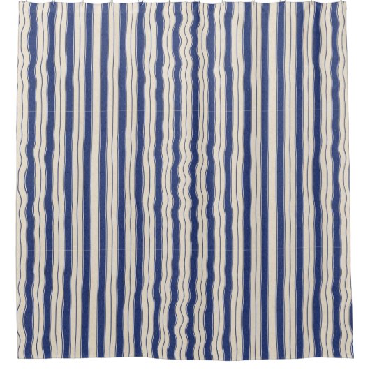 Wavy Blue en White Stripes Douchegordijn (Voorkant)