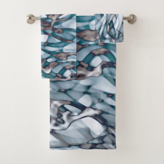 Wavy Blue Gold Abstract Art-strand handdoeken (Insitu)