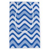 Wavy Blue Pattern Medium Cadeauzakje (Voorkant)