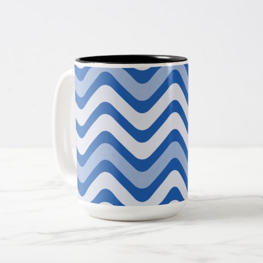Wavy Blue Pattern Tweekleurige Koffiemok (Voorkant links)