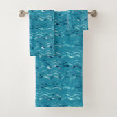 Wavy Blue Zee Pattern Bad Handdoek (Insitu)