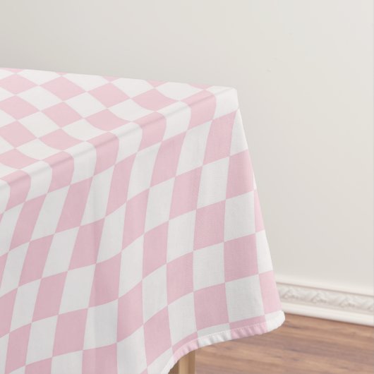 Wavy Checkered Pastel Pink Checkerboard Pattern Tafelkleed (Voorbeeld)
