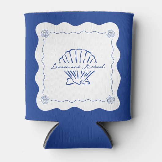 Wavy Coastal Moderne Minimalistische Marine Blauwe Blikjeskoeler (Voorkant)