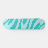 Wavy Loops Retro Abstract Patroon in Aqua Blauwgro Persoonlijk Skateboard (Horizontaal)