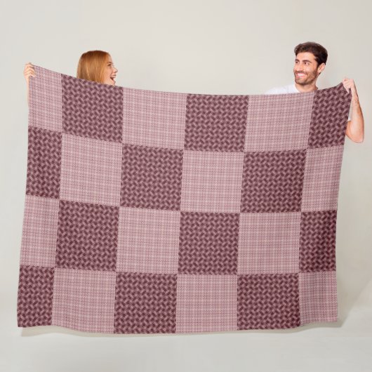 Wavy Patched Roos/Roos-Gold Plaids Fleece Deken (In situ)