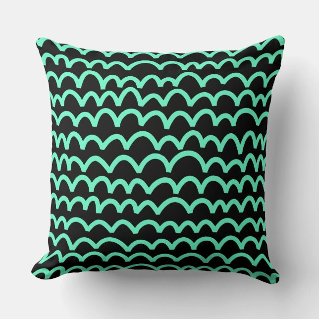 Wavy Pattern - Turquoise on Black Kussen (Voorkant)