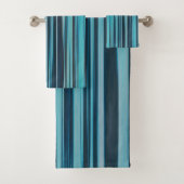 Wavy Turquoise en Blue Stripes Bad Handdoek (Insitu)
