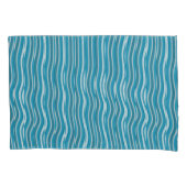 Wavy Turquoise en White Stripes Kussensloop (Voorkant-Links)