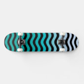 Wavy Turquoise Stripes Persoonlijk Skateboard (Horizontaal)