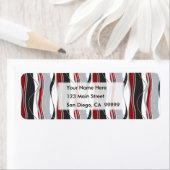 Wavy Vertical Stripes Red Black White en Grey Etiket (Insitu)