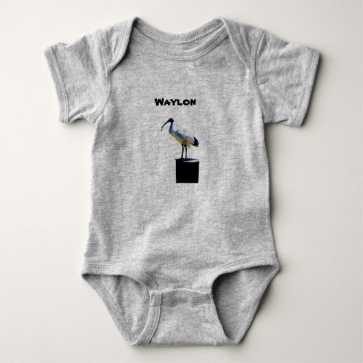 Waylon met Bin Chicken, Baby Bodysuit (Voorkant)