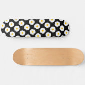 Wazige Daisy Bloem Patroon Zwarte Skateboard (Horizontaal)