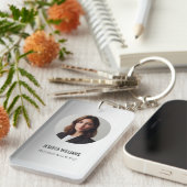 Wazige Grijze Achtergrond Aangepaste Logo Sleutelhanger (Voorkant Rechts)