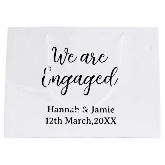 We are Engaged couple name date calligraphystylish Groot Cadeauzakje (Voorkant)