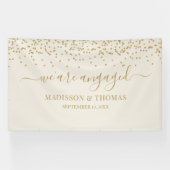 We are Engaged cream glitter gold backdrop Spandoek (Horizontaal)