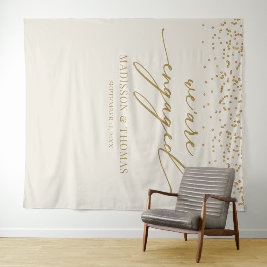 We are Engaged cream glitter gold backdrop Wandkleed (In Situ (horizontaal))