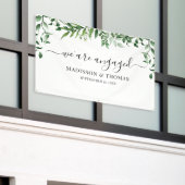 We are Engaged greenery backdrop Spandoek (Buitenkant Gebouw)