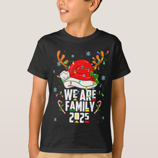 We Are Family 2025 Black Christmas Tree Santa Pjs T-shirt (Voorkant)