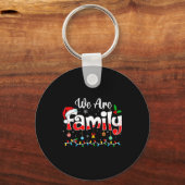 We Are Family 2025 Christmas Pajama Funny Matching Sleutelhanger (Voorkant)