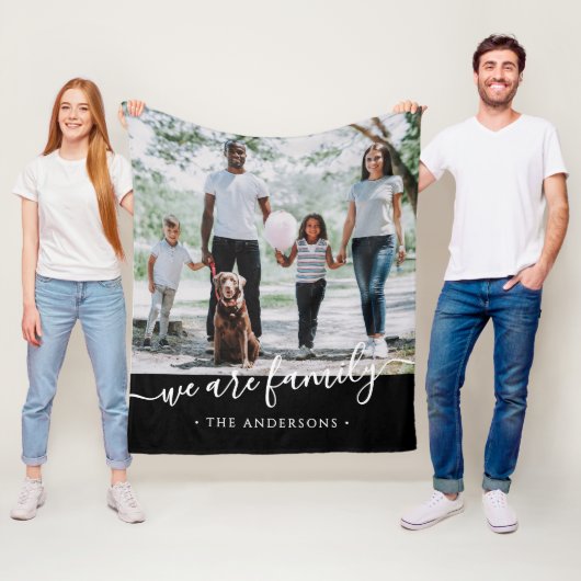 We Are Family Elegante Script Foto & Naam Fleece Deken (In situ)