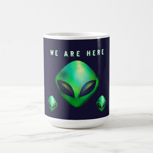 "We Are Here" Green Alien head Koffiemok (Center)