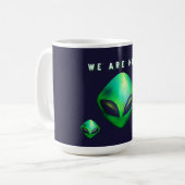 "We Are Here" Green Alien head Koffiemok (Voorkant links)