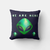 "We Are Here" Green Alien head Kussen (Voorkant)