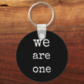 We Are One Men Graphic Insre Tee Sitive Message  Sleutelhanger (Voorkant)
