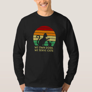 We bezitten honden we dienen katten Kattenmoeder h T-shirt