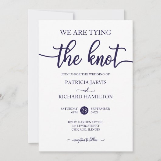 We binden de knoop chique marine blauw wit bruilof kaart (Voorkant)