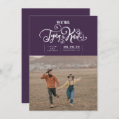 We binden de knoop modern om de datumfoto op te sl save the date (Voorkant / Achterkant)