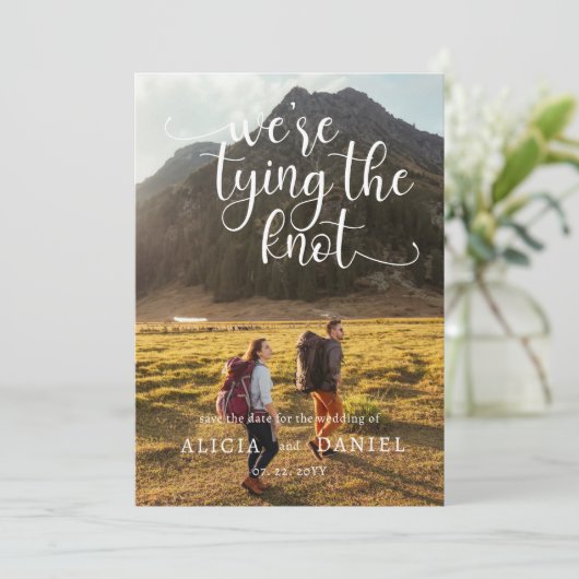 We binden de Knot 2 Photo QR Code Save the Date Kaart (Staand voorkant)