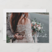 We bond de knoop Leuk script bruiloft fotokaart Aankondiging (Voorkant)