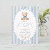 We Can Bearly Wait blue bow Boy Baby Shower Kaart (Staand voorkant)