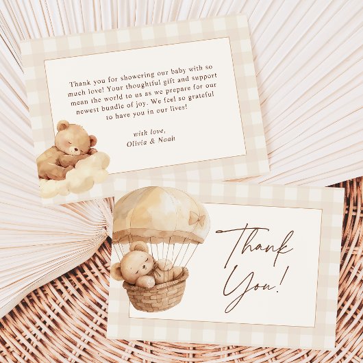 We Can Bearly Wait Gingham Teddy Bear Baby Shower Bedankkaart