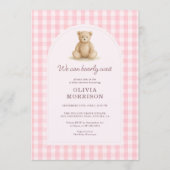 We Can Bearly Wait Roze Gingham Baby Shower Uitnod Kaart (Voorkant)