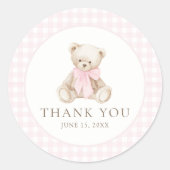 We Can Bearly Wait Roze Gingham Teddybeer Ronde Sticker (Voorkant)