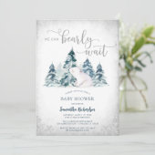 We Can Bearly Wait Winter Baby Shower Invitation Kaart (Staand voorkant)