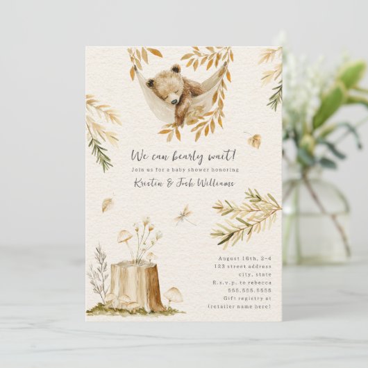 We Can Bearly Wait Woodland Sleep Bear Baby Shower Kaart (Staand voorkant)