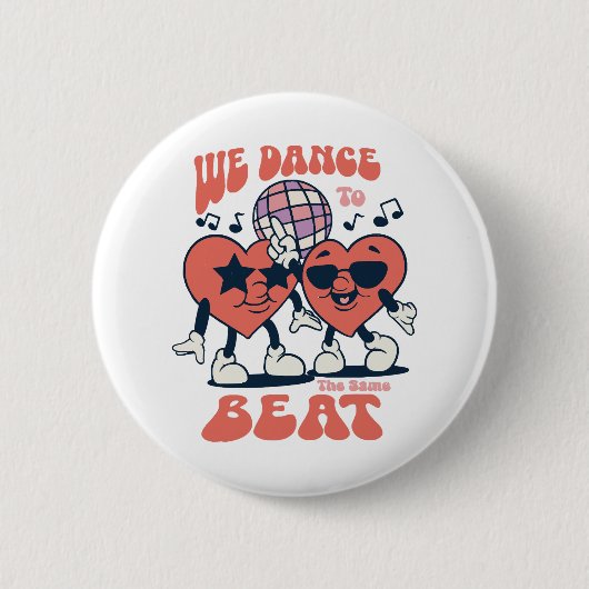 We dansen op dezelfde maat ronde button 5,7 cm (Voorkant)