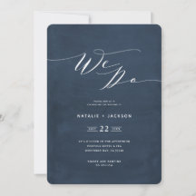 We Do in navyblauw schrift elegante trouw uitnodig