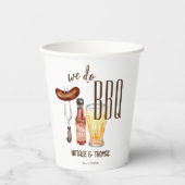 We doen een BBQ barbecue vrijgezellenfeest-paren d Papieren Bekers (Voorkant)