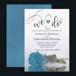 We doen een Elegant Turquoise Blue Roos Romantic W Kaart<br><div class="desc">Deze mooie huwelijksuitnodiging is romantisch, speels en stijlvol. Het bevat een leuke titel met een schattig hart en een modern script dat "we doen" aan de bovenkant, met alle details hieronder. Onderaan bevindt zich een prachtig eenzijdig blauw, turquoise, of azuurgekleurd roos aan de zijkant dat in een pool van water...</div>
