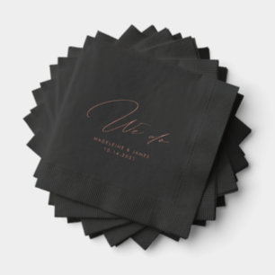 We doen elegante bruiloft kalligrafie zwart goud folie servetten