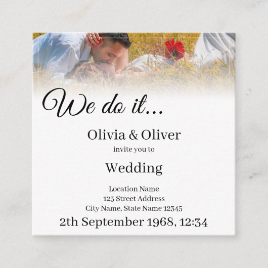 We doen het - Het zoenen van een paar op een weide Informatiekaartje (Voorkant)