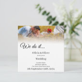 We doen het - Het zoenen van een paar op een weide Kaart (Staand voorkant)