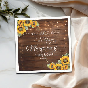We doen nog steeds 1st Wedding Jubileum String Lig Servet