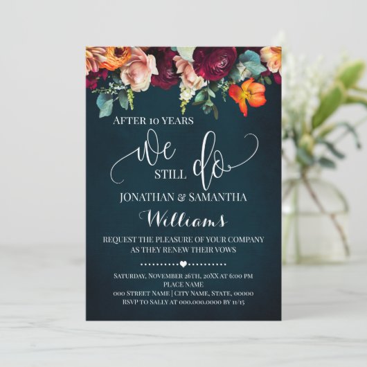 We doen nog steeds Jubileum met blauwe bloemen Kaart (Staand voorkant)