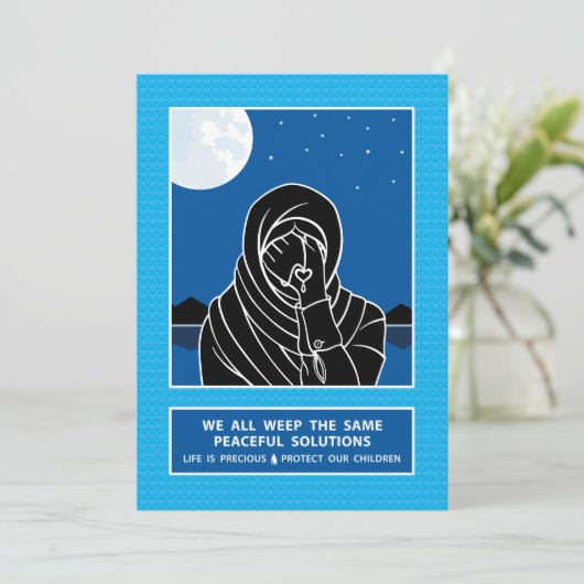 We dragen allemaal dezelfde 3-flatkaart van 5 x 7  aankondiging (Staand voorkant)