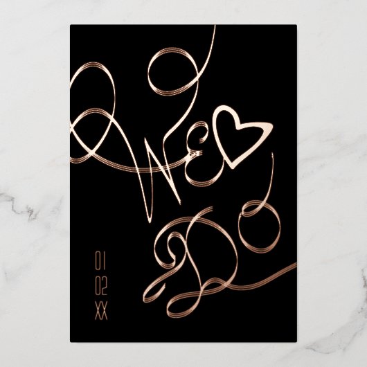 We dragen de hand op een gouden bruiloft. folie uitnodiging (Voorkant)